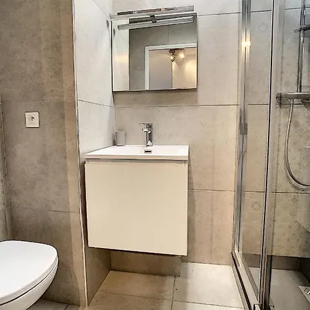 Duplex 6 A 7 Personnes, 100 M Des Plages Du Midi, *
